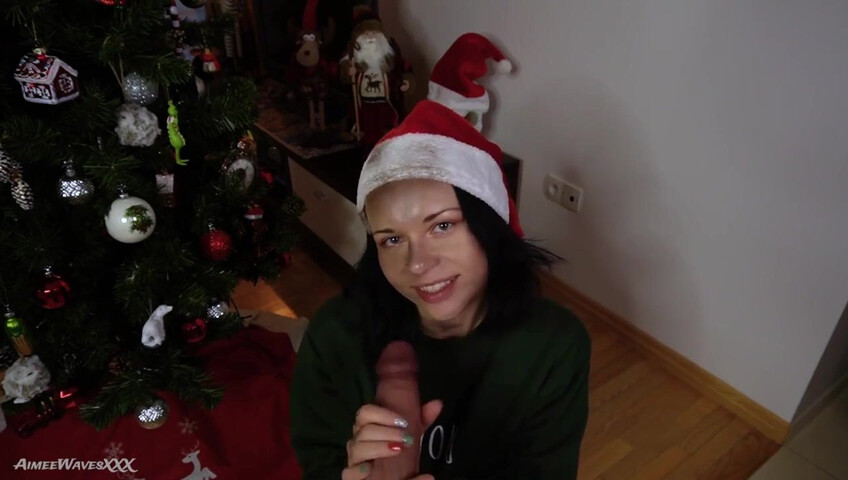 AimeeWavesXXX – stepMommy's Shocking Christmas