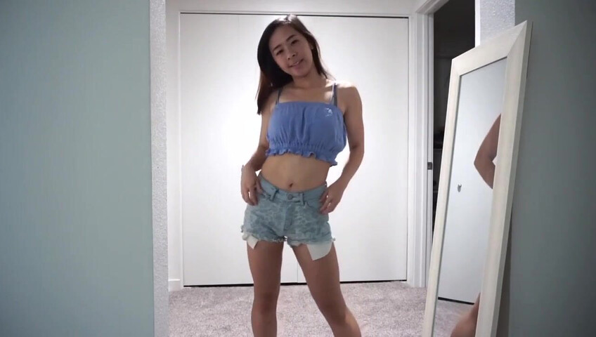 Kaedia Lang – Helping Sis Take Selfies