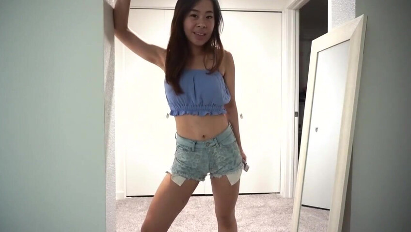 Kaedia Lang – Helping Sis Take Selfies