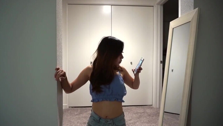 Kaedia Lang – Helping Sis Take Selfies