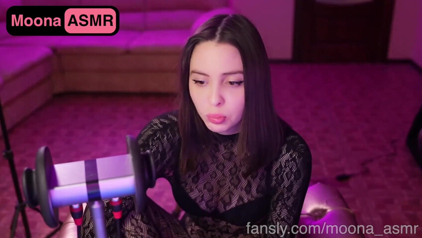 Moona ASMR - A sexy snake shedding her skins