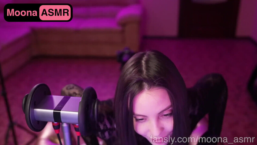 Moona ASMR - A sexy snake shedding her skins