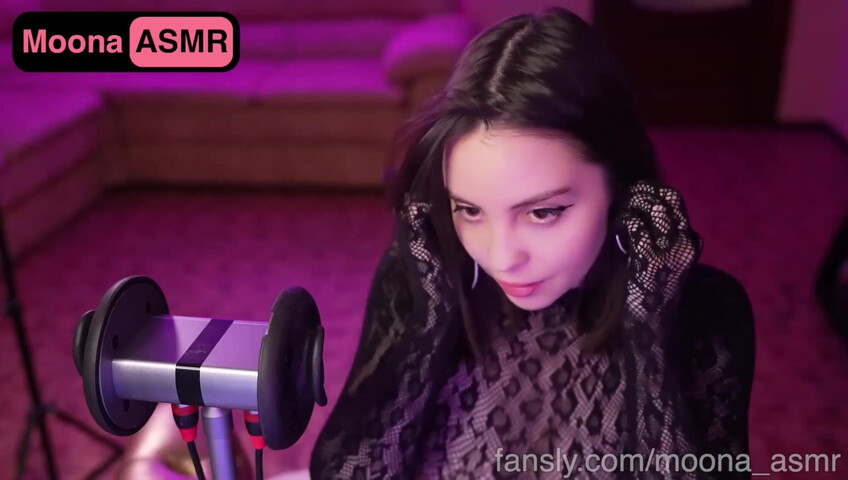 Moona ASMR - A sexy snake shedding her skins