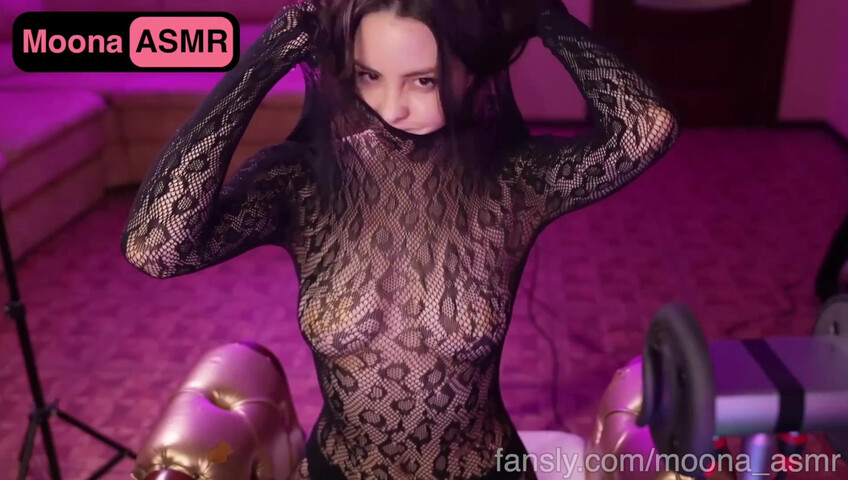 Moona ASMR - A sexy snake shedding her skins