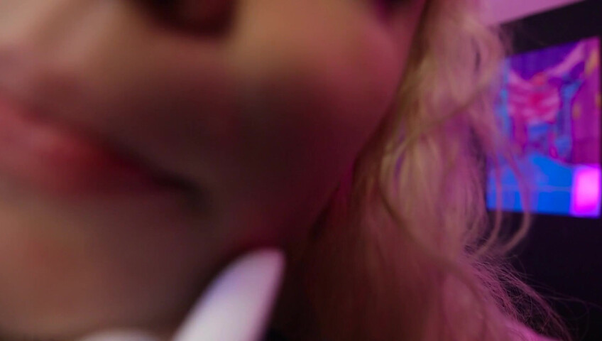 Rose ASMR - Your First Face Licking Spa Appointment