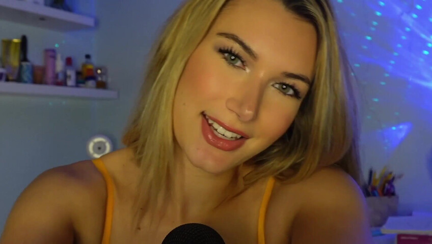 Sabrina Vaz ASMR - Doctor Roleplay