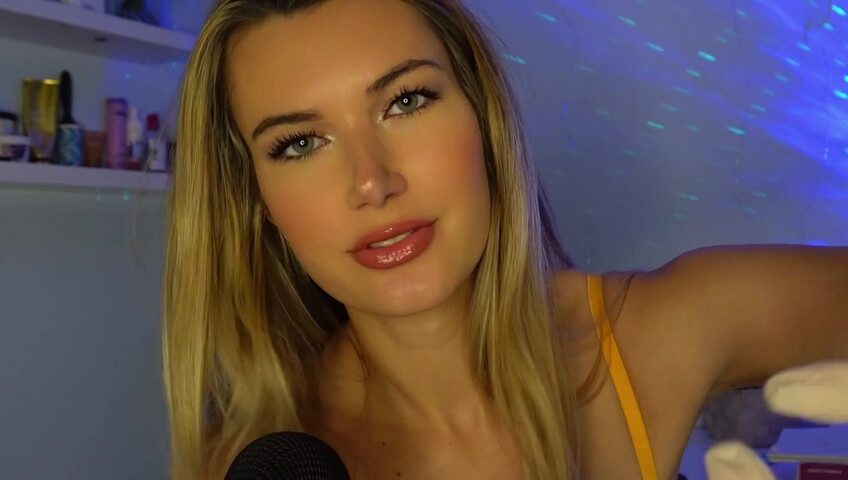 Sabrina Vaz ASMR - Doctor Roleplay