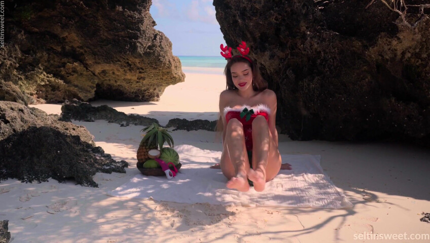 Seltin Sweety - Holiday Beach Fun