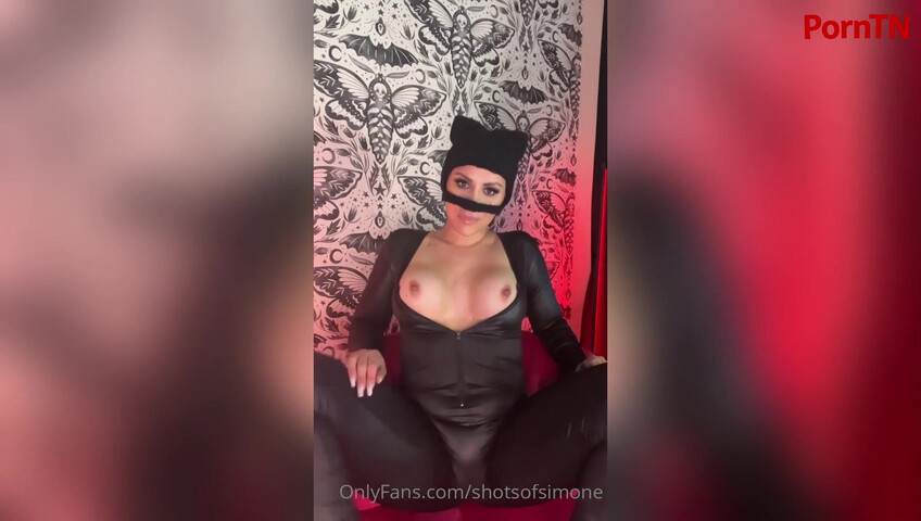 ShotsofSimone - 3 June 2025 - BOW DOWN TO DOMMY MOMMY SIMONE! First Part