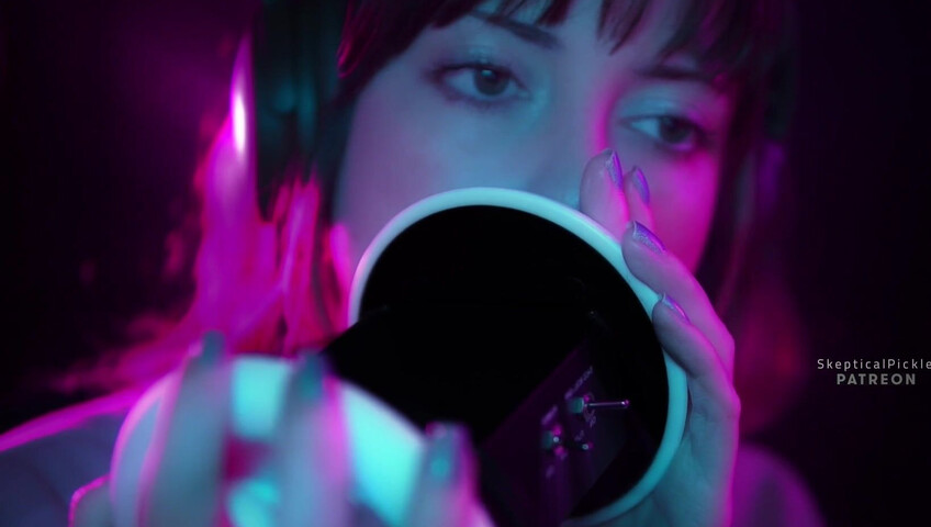 SkepticalPickle ASMR - Ultra bassy and visually pleasing ear licking (golden tier)
