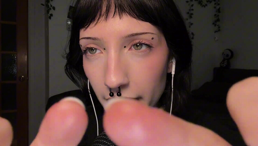 SleepGirl ASMR -  Close up Spit Painting (Wet Mouth Sounds)