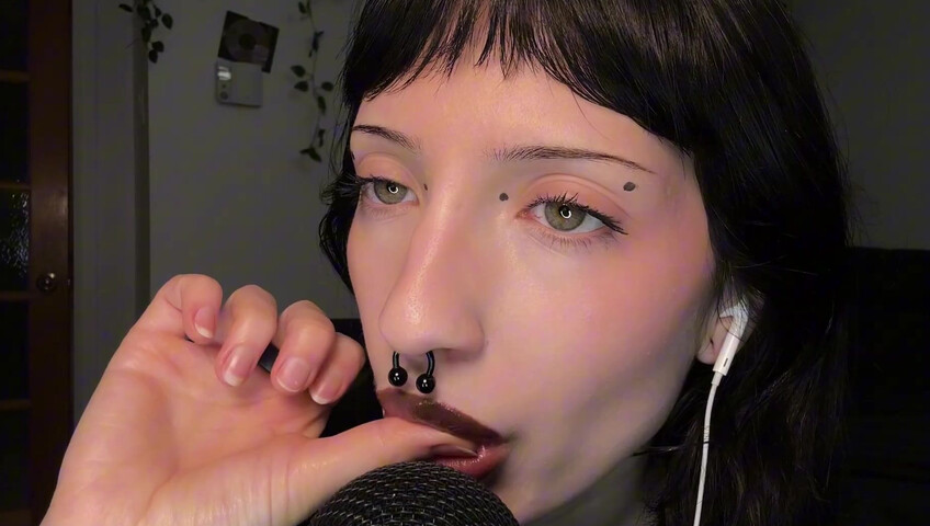 SleepGirl ASMR -  Close up Spit Painting (Wet Mouth Sounds)