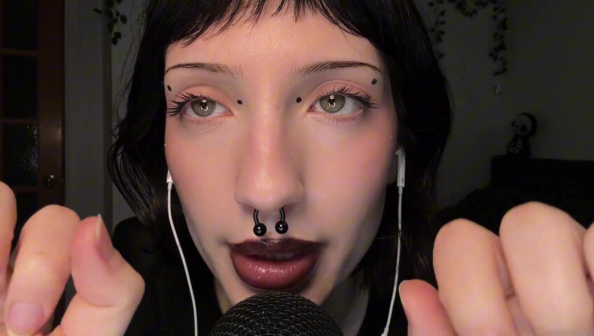 SleepGirl ASMR -  Close up Spit Painting (Wet Mouth Sounds)