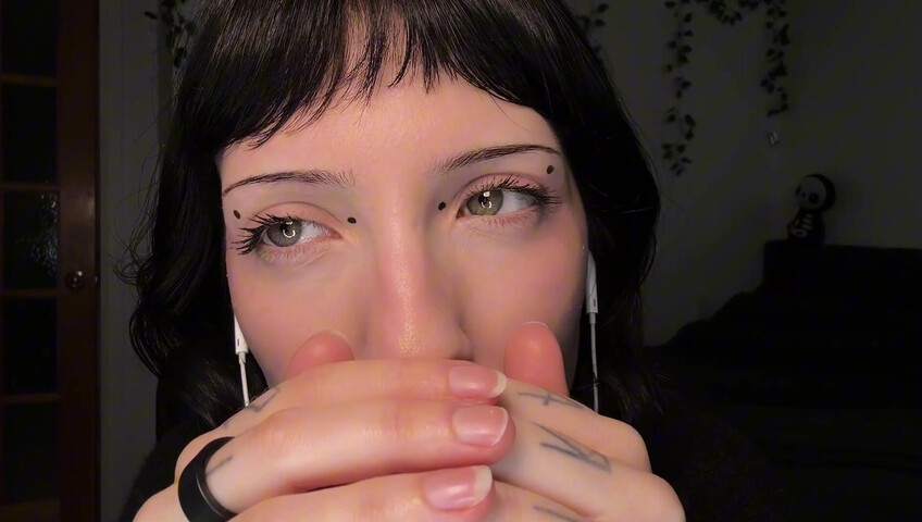 SleepGirl ASMR -  Close up Spit Painting (Wet Mouth Sounds)