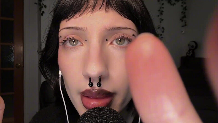 SleepGirl ASMR -  Close up Spit Painting (Wet Mouth Sounds)