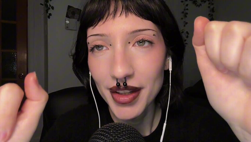 SleepGirl ASMR -  Close up Spit Painting (Wet Mouth Sounds)