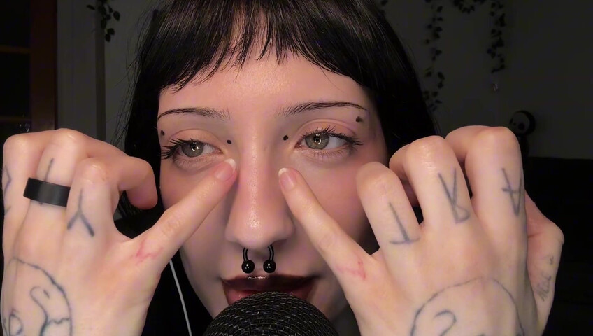 SleepGirl ASMR -  Close up Spit Painting (Wet Mouth Sounds)