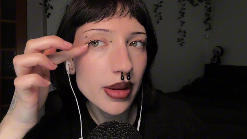 SleepGirl ASMR -  Close up Spit Painting (Wet Mouth Sounds)
