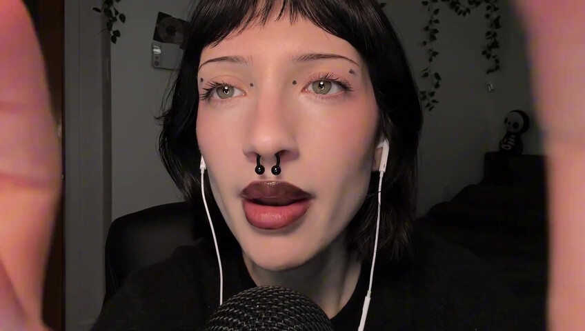 SleepGirl ASMR -  Close up Spit Painting (Wet Mouth Sounds)