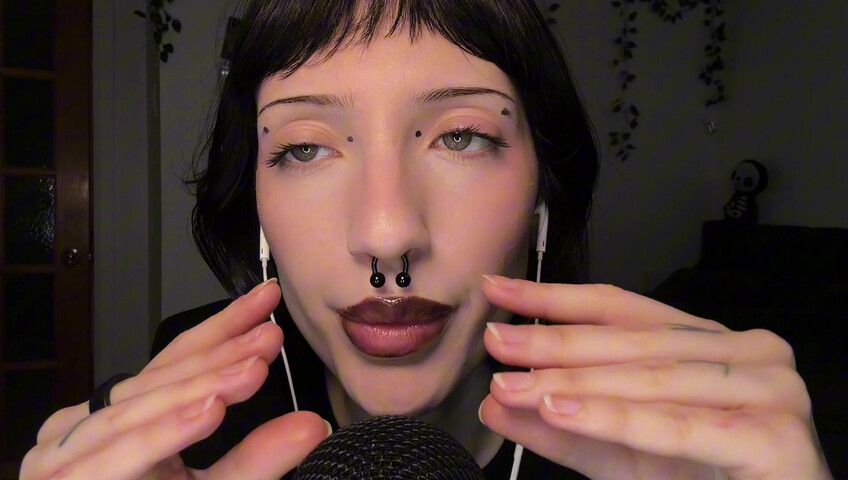 SleepGirl ASMR -  Close up Spit Painting (Wet Mouth Sounds)