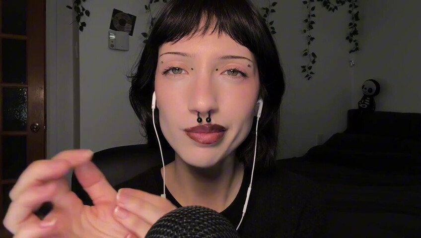 SleepGirl ASMR -  Close up Spit Painting (Wet Mouth Sounds)