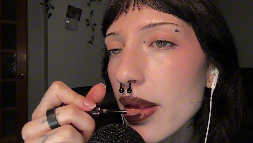 SleepGirl ASMR -  Close up Spit Painting (Wet Mouth Sounds)