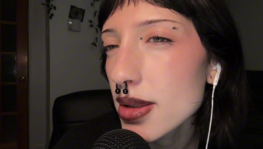 SleepGirl ASMR -  Close up Spit Painting (Wet Mouth Sounds)