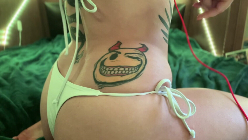 Thiccfruitsnacc - Divine tattoo tour!