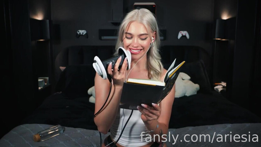 Ariesia ASMR - Masturbating Right Up On The Mic So You Hear Every Squelch + Moan On ASMR