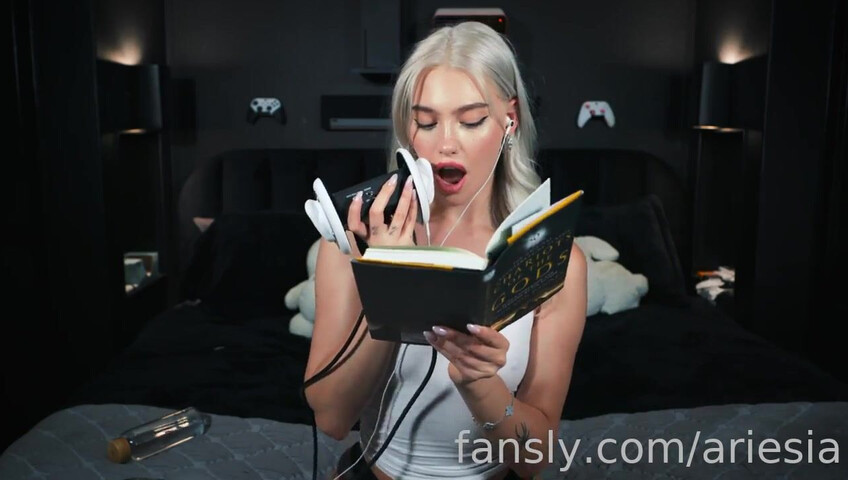 Ariesia ASMR - Masturbating Right Up On The Mic So You Hear Every Squelch + Moan On ASMR