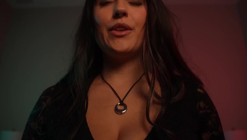 Risa ASMR - 24 April 2026 - ASMR Goth Girl Takes Care Of You After Stepping On You [SFW]