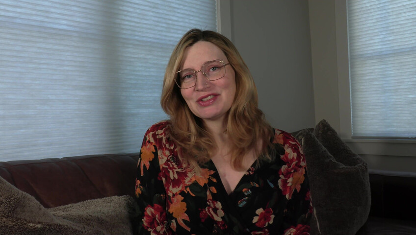 Bettie Bondage - Gullible Mom's Guest of Honor is A Bully - 4K