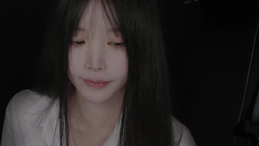 ASMR Yoon Ying - 19 April 2026 - Your Personal Secretary Girlfriend (Ear Licking, Breathing, Kissing)