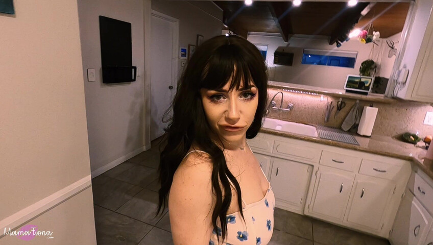 Mama Fiona - I'M NOT PSYCHO