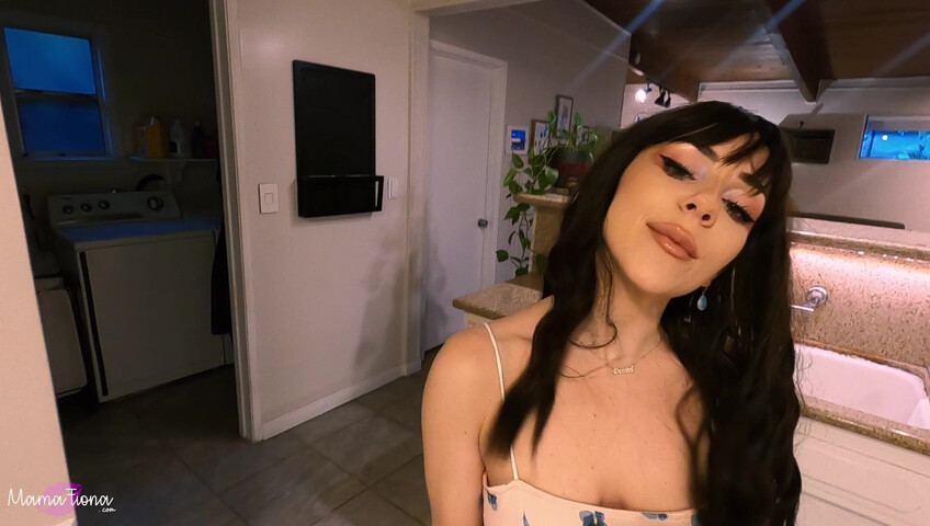 Mama Fiona - I'M NOT PSYCHO