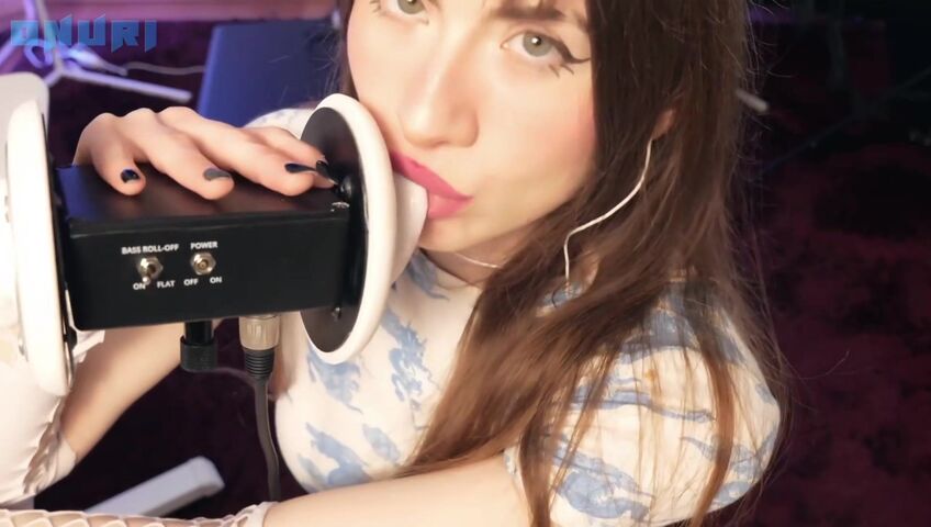 ASMR Onuri - It starts soft, but once you hear that first lick, you won’t be able to stop watching