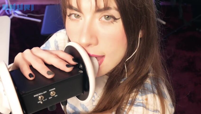 ASMR Onuri - It starts soft, but once you hear that first lick, you won’t be able to stop watching