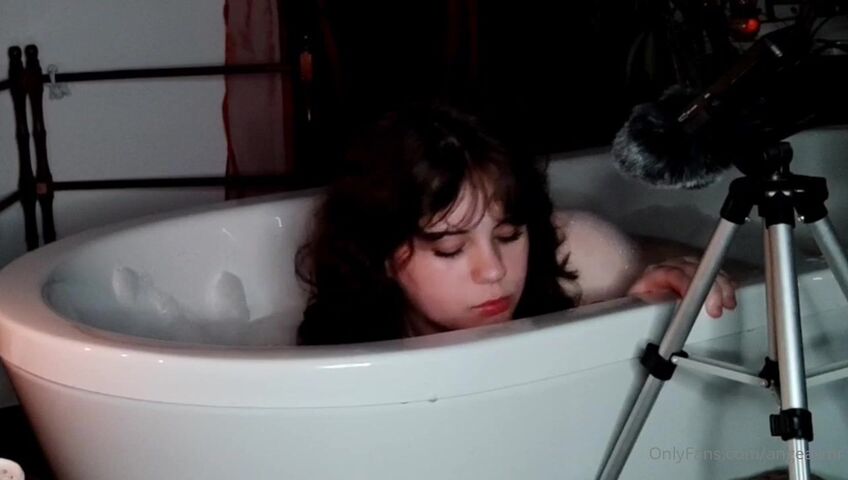 AngeASMR - Come Take a Bath With Me Fansly Leak