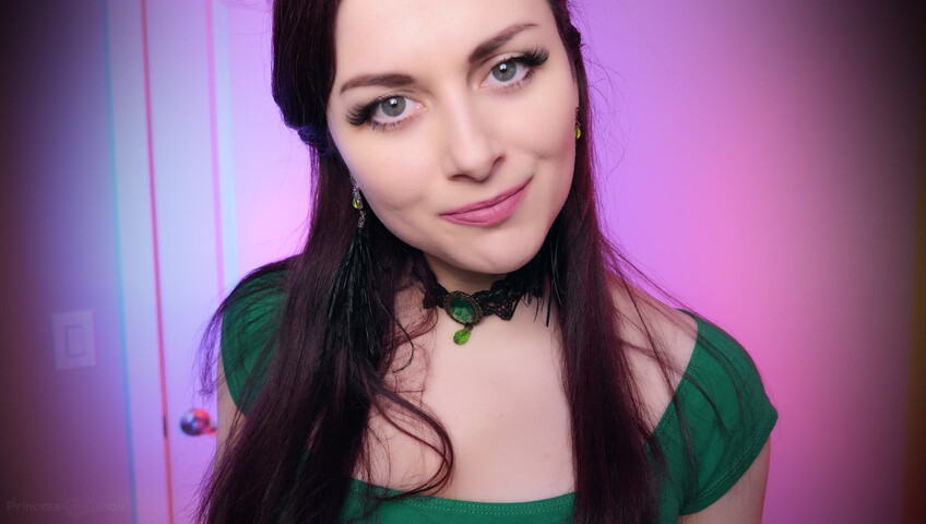 Ellie Idol - ARE YOU A HORNY BOY FOR MY SPITTY TITS? ManyVid Leak