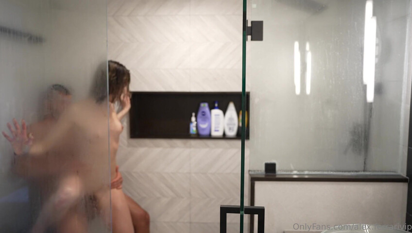 Serenity Cox - Shower Fuck With Alex Ferrari