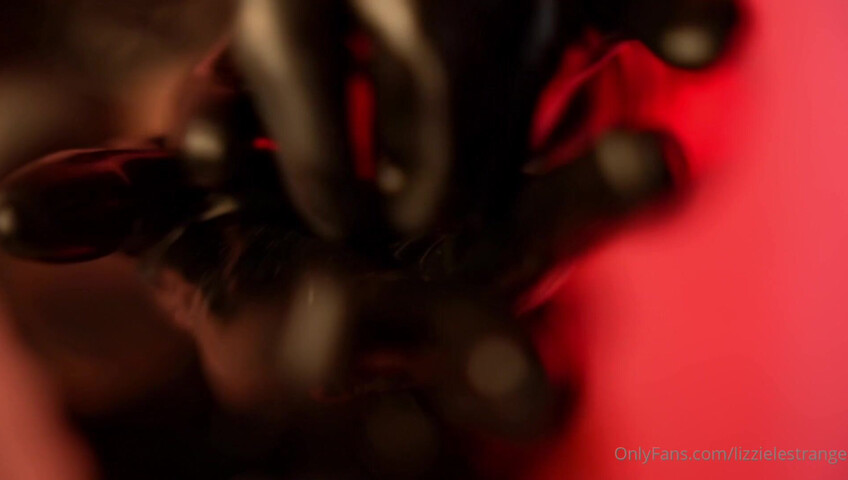 LizzieLestrange - 12 April 2026 - Sexy Latex Hood OnlyFans Leak