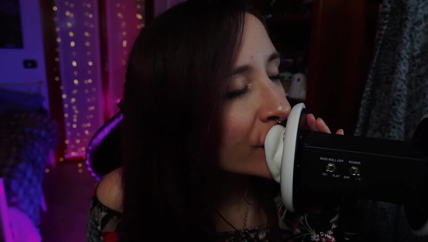 Itskikuneko - 10 April 2026 - Ear Licking (Deleted YouTube Vid)