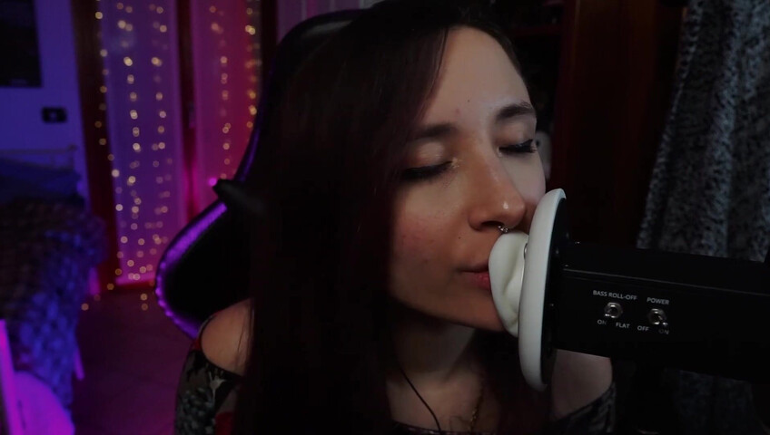 Itskikuneko - 10 April 2026 - Ear Licking (Deleted YouTube Vid)