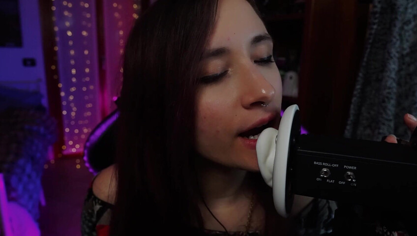 Itskikuneko - 10 April 2026 - Ear Licking (Deleted YouTube Vid)