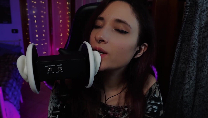 Itskikuneko - 10 April 2026 - Ear Licking (Deleted YouTube Vid)