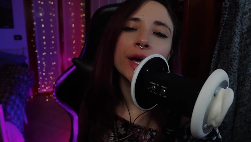 Itskikuneko - 10 April 2026 - Ear Licking (Deleted YouTube Vid)