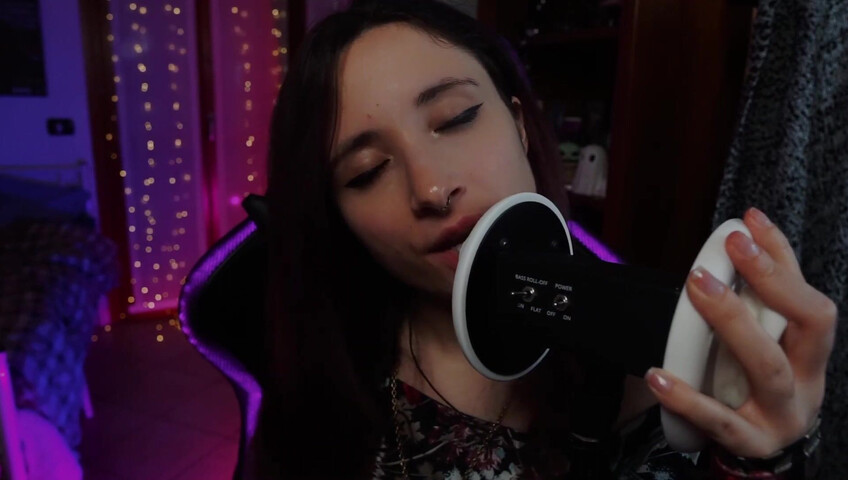 Itskikuneko - 10 April 2026 - Ear Licking (Deleted YouTube Vid)