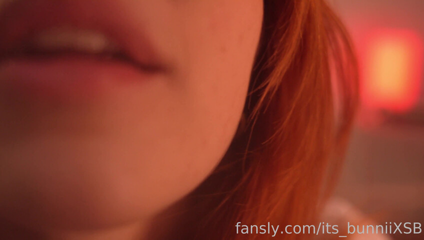 Its_bunnii - Shy Nerdy Girl Gets Close