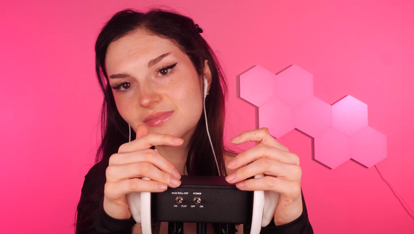 Busy b ASMR - 2 de abril de 2026 - Masaje de orejas con y sin guantes
