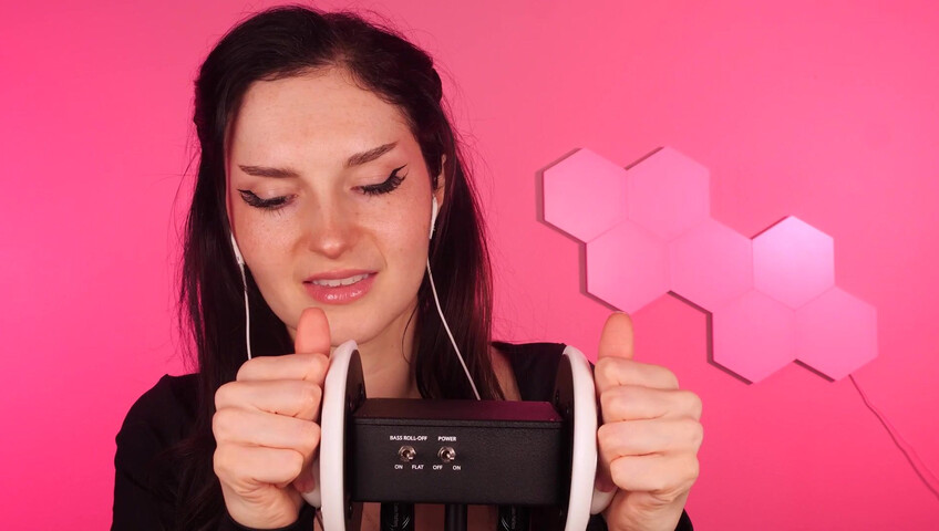Busy b ASMR - 2 de abril de 2026 - Masaje de orejas con y sin guantes